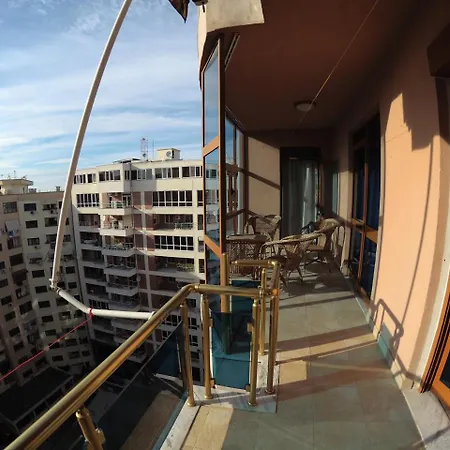 Spacious - Entire In Apartment