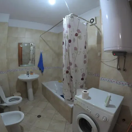Spacious - Entire In Apartment Tirana